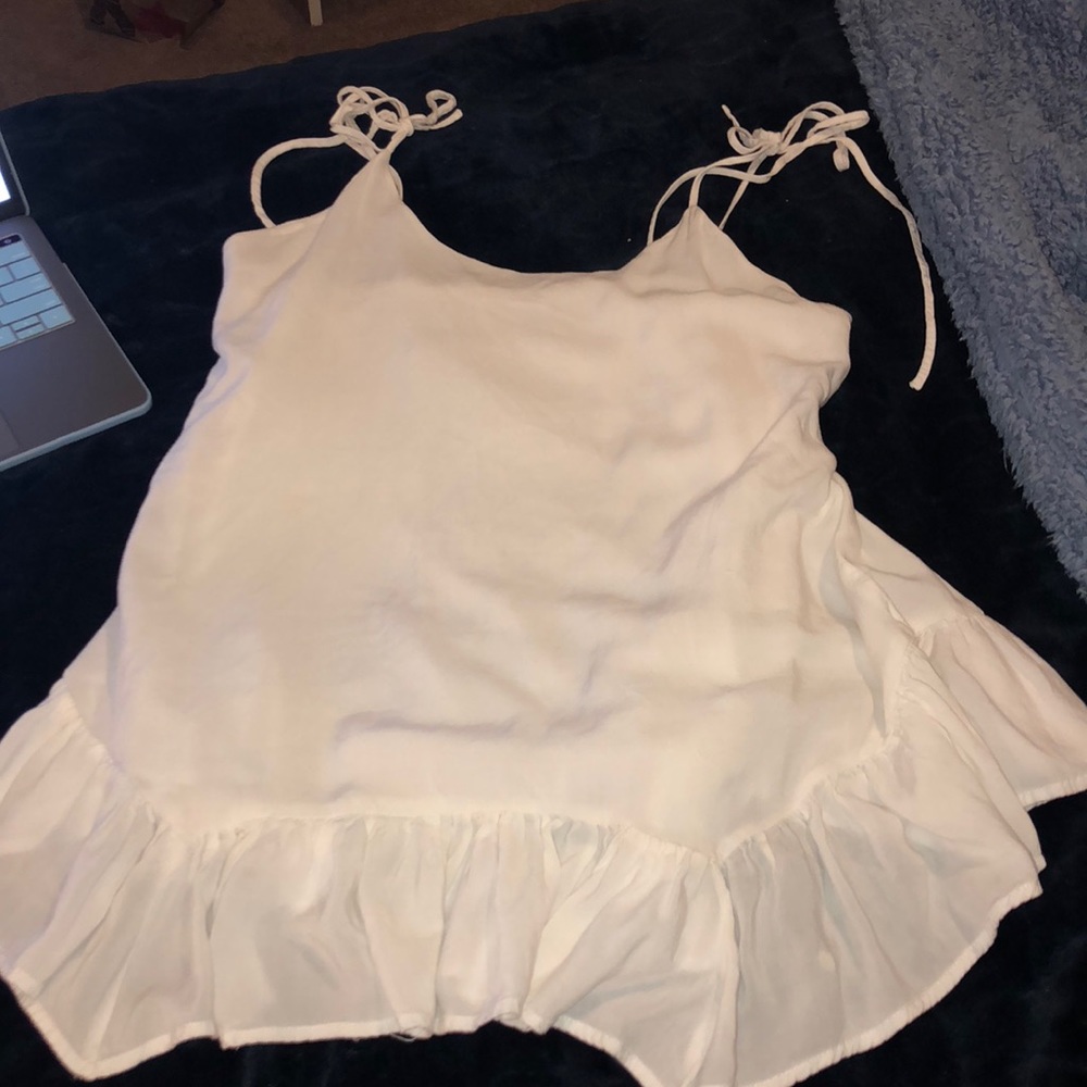 Super cute flowy tank top